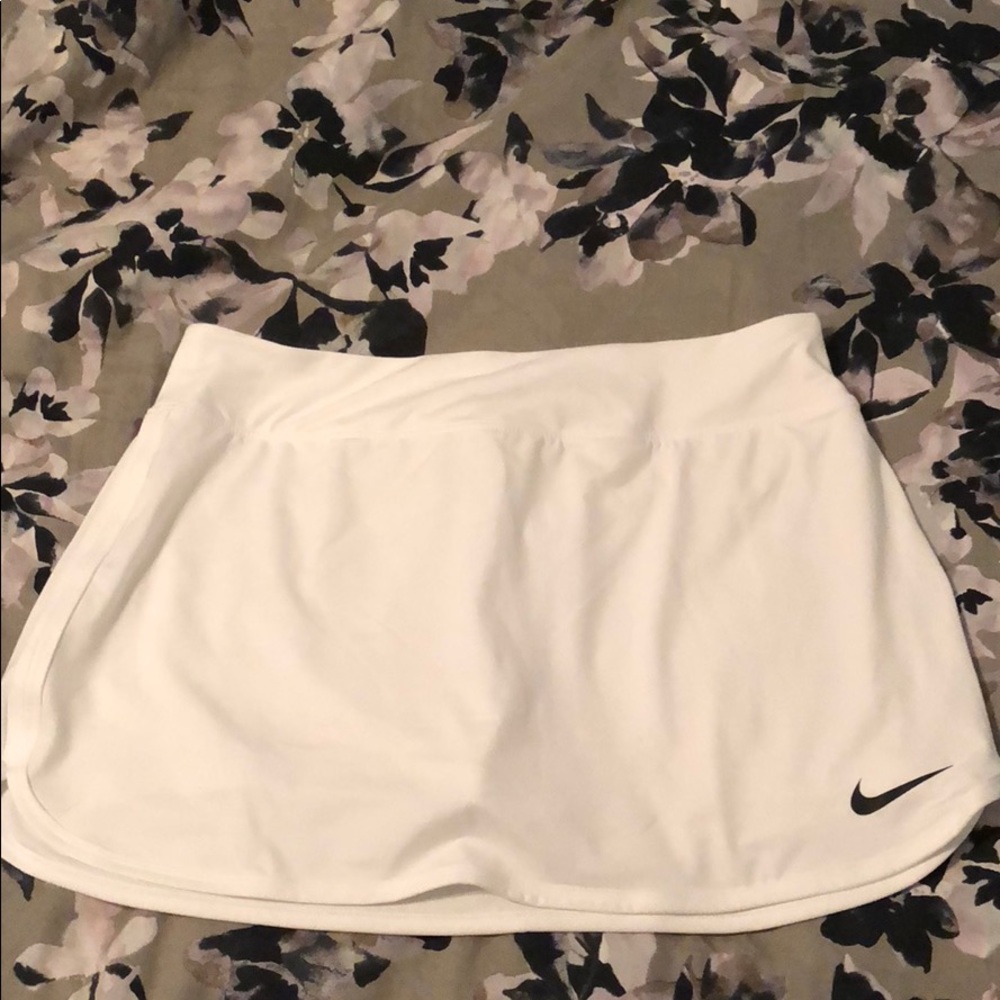 Nike Women’s Tennis Skort